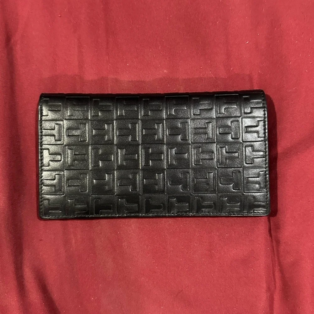 Tupperware Wallet - Picture 2 of 7